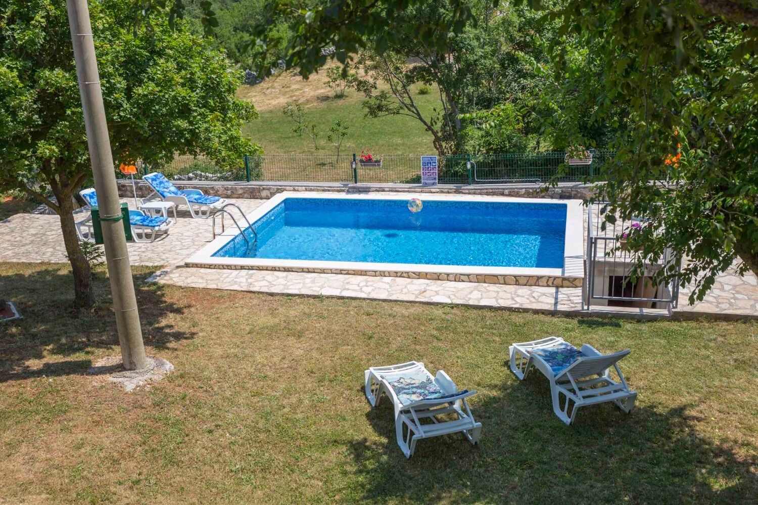 House Josip 107901-K1