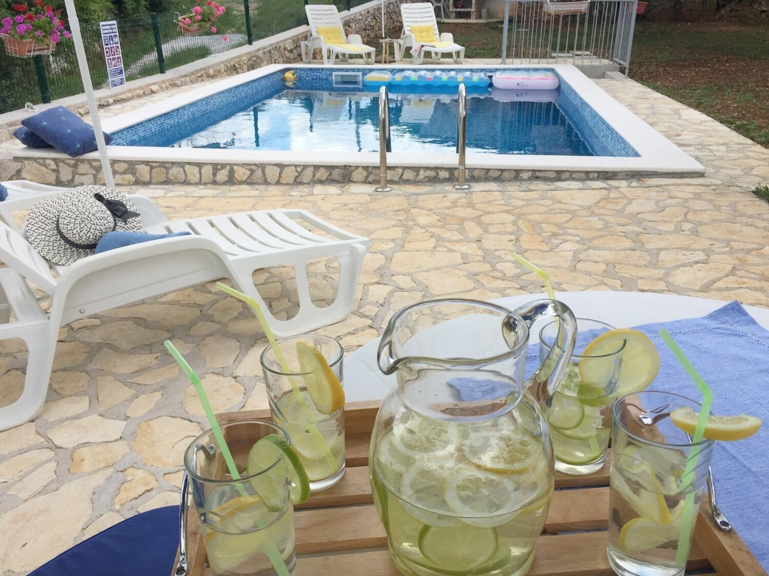 House Josip 107901-K1