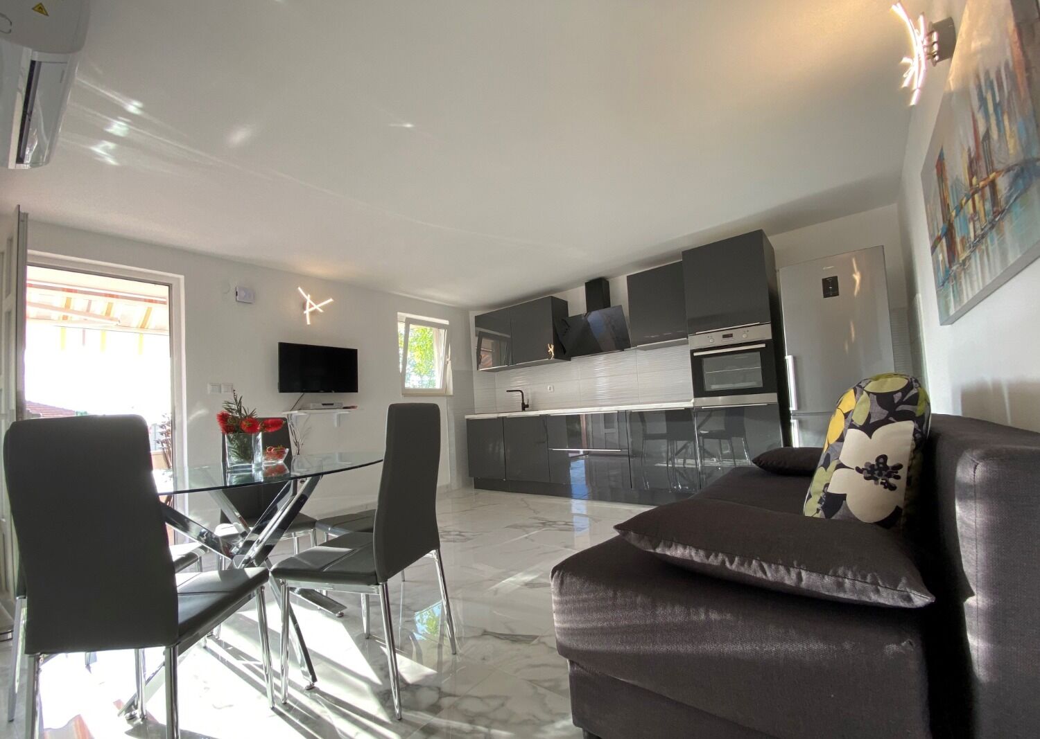 Apartments Miroslava 107941-A1