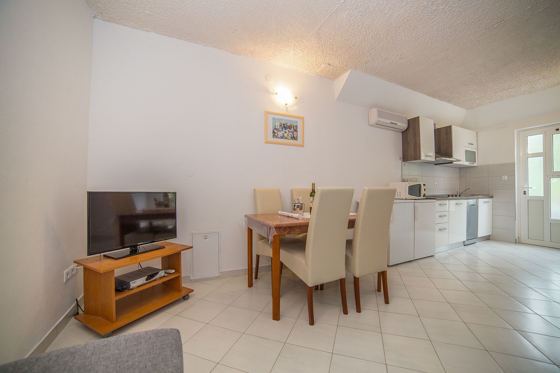 Apartments Miroslava 107941-A2