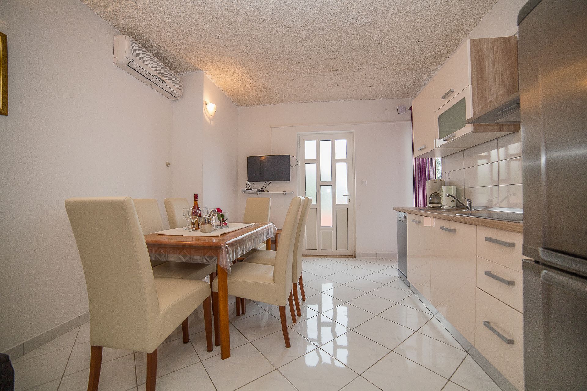 Apartments Miroslava 107941-A3