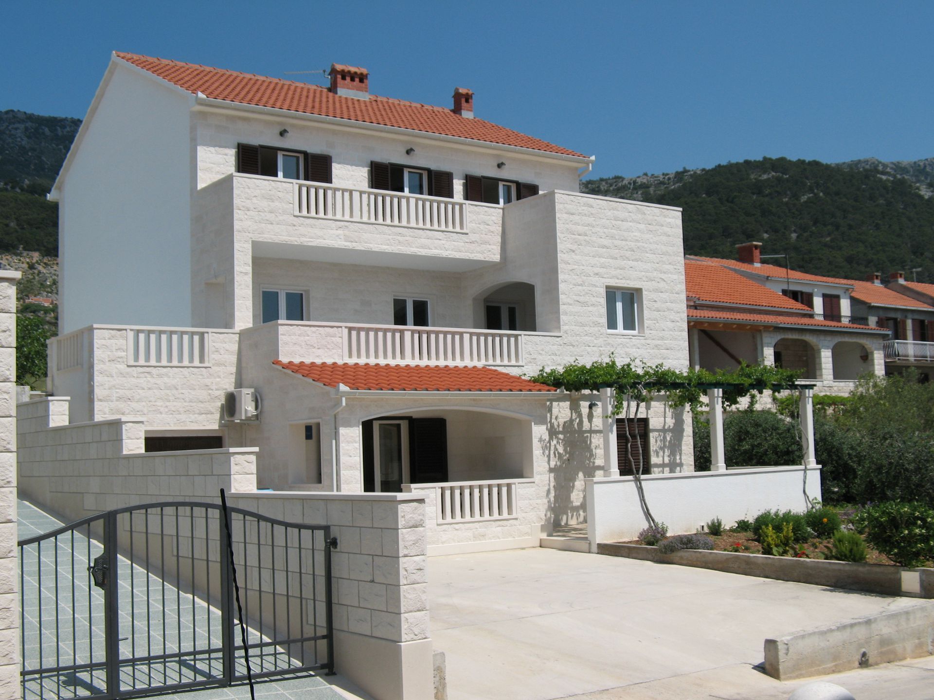 Apartment Nikola M 107991-A1