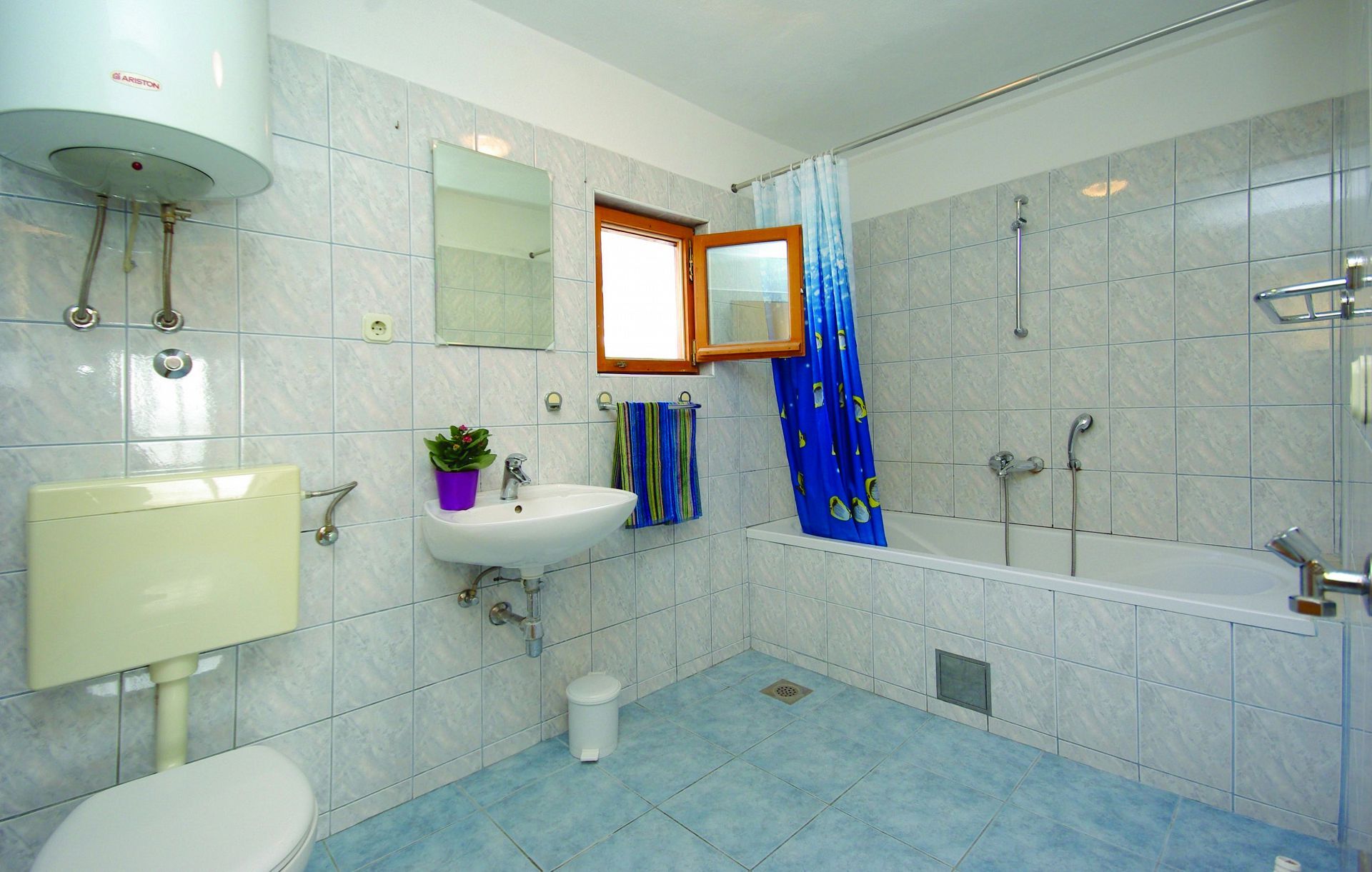 Apartment Stipe 108001-A1