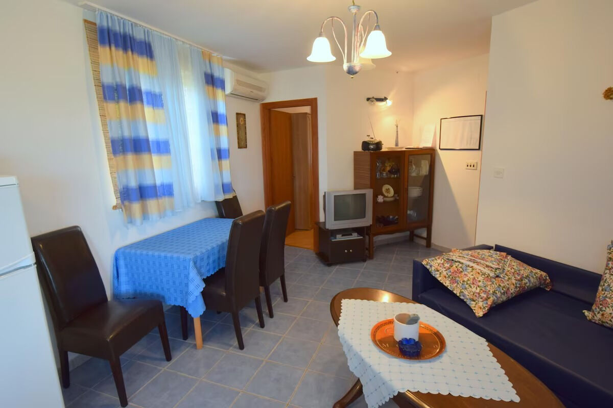 Apartments Jozefina 10829-A2