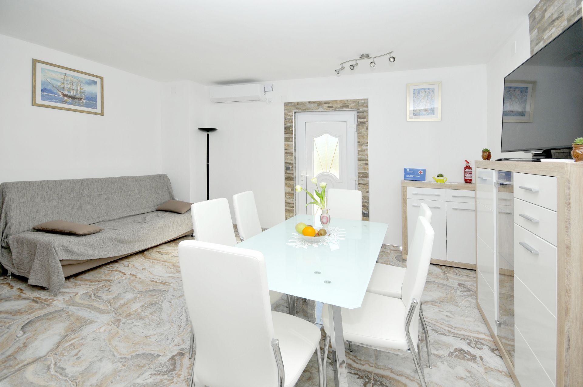 Apartments Ivica 108231-A2