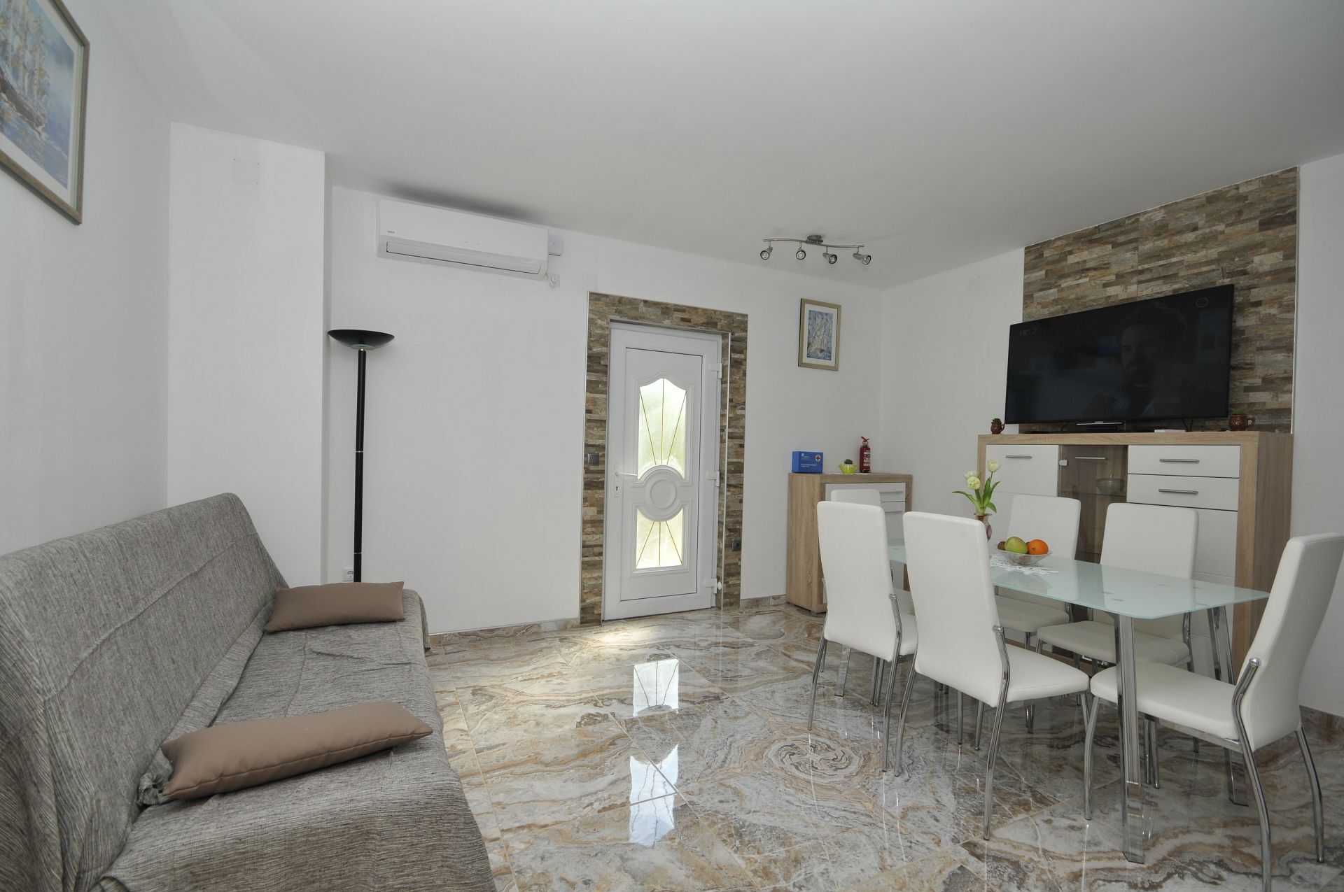 Apartments Ivica 108231-A2