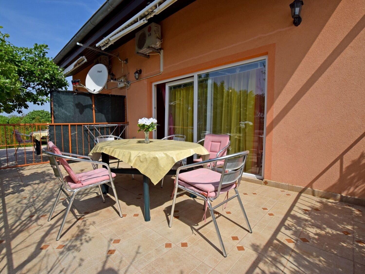 Apartments Mari 10833-A1