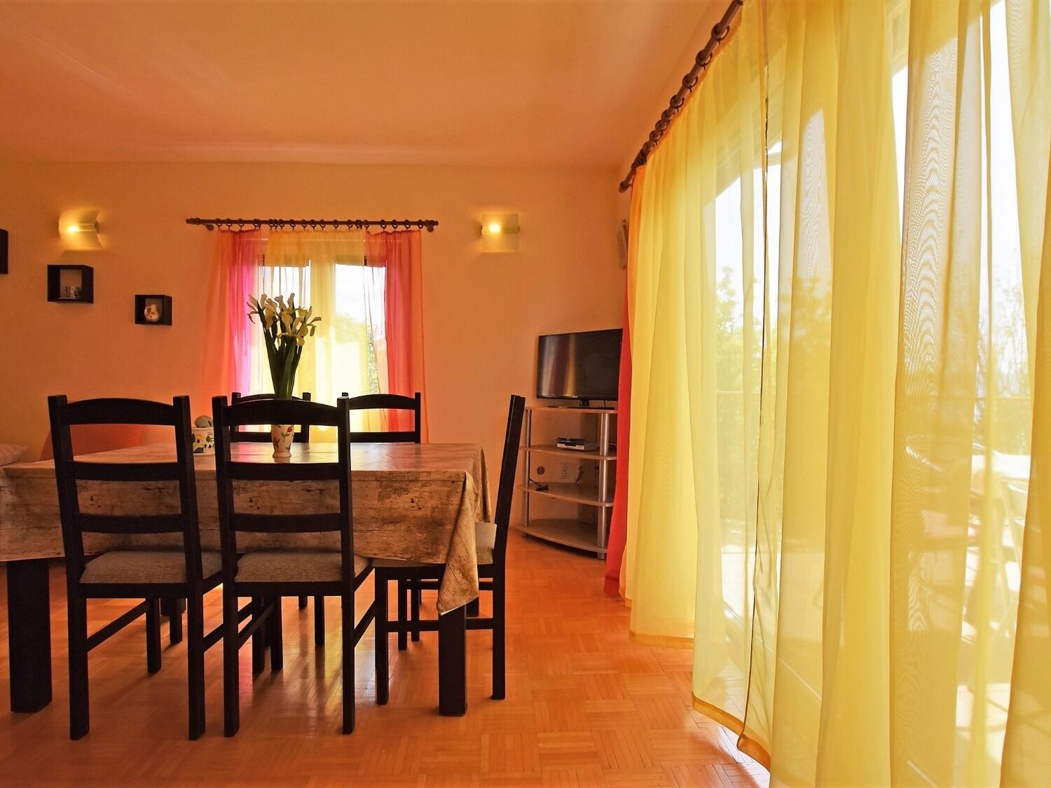 Apartments Mari 10833-A1