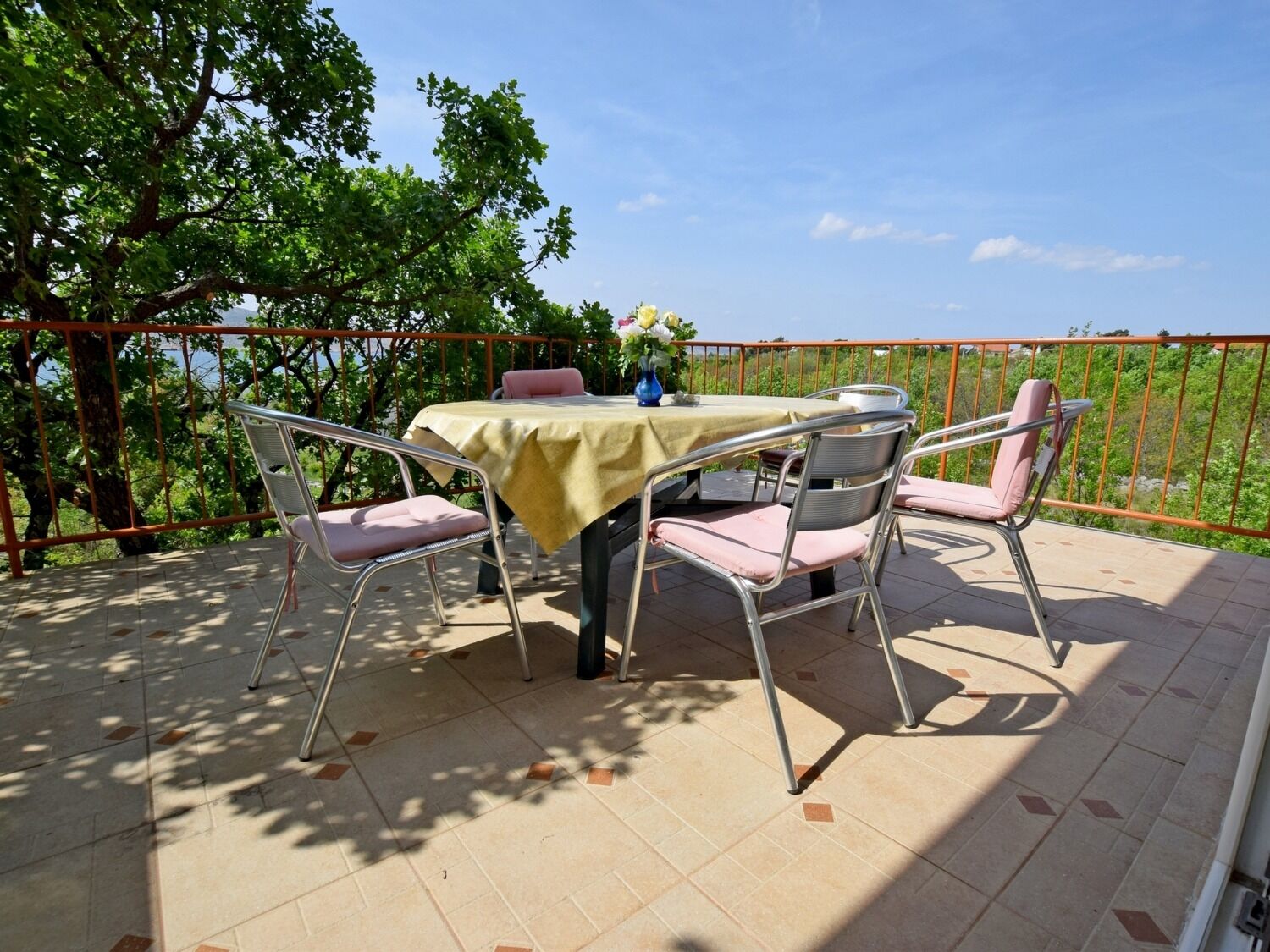 Apartments Mari 10833-A2