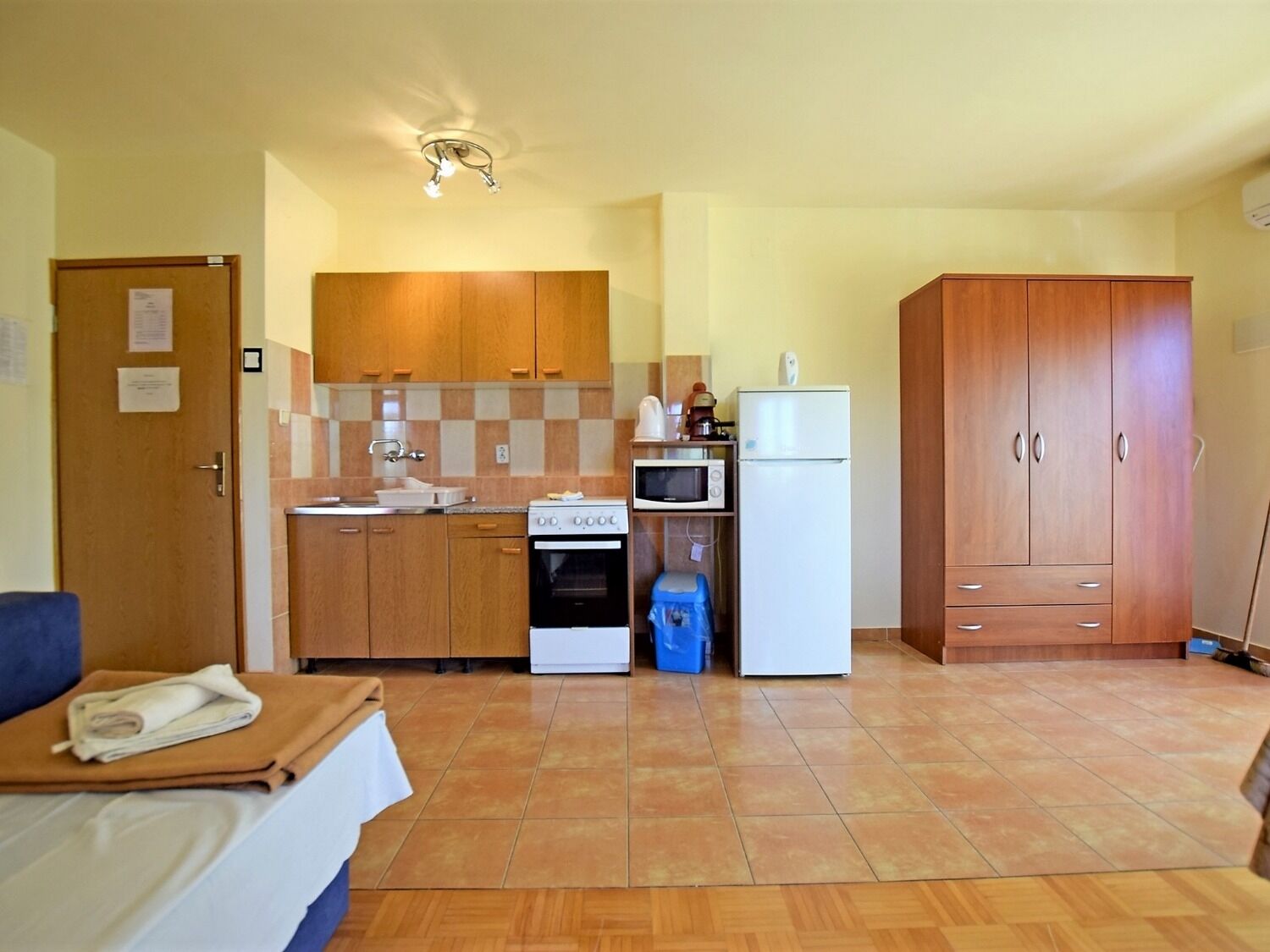 Apartments Mari 10833-A2