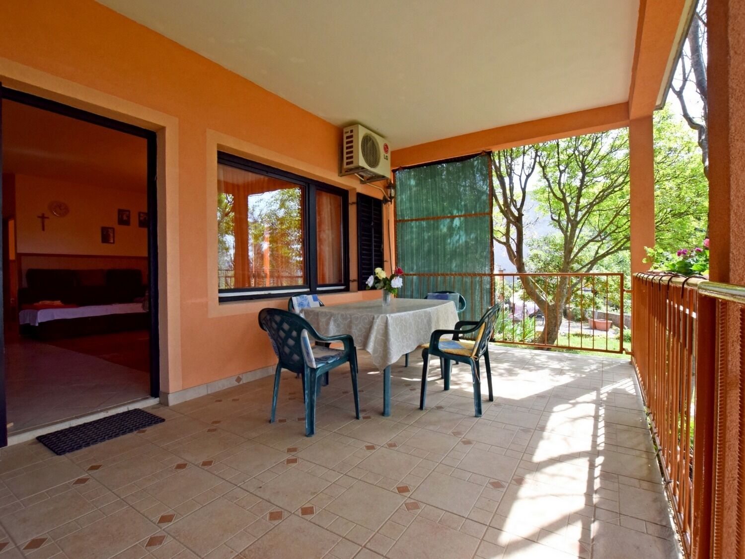 Apartments Mari 10833-A3
