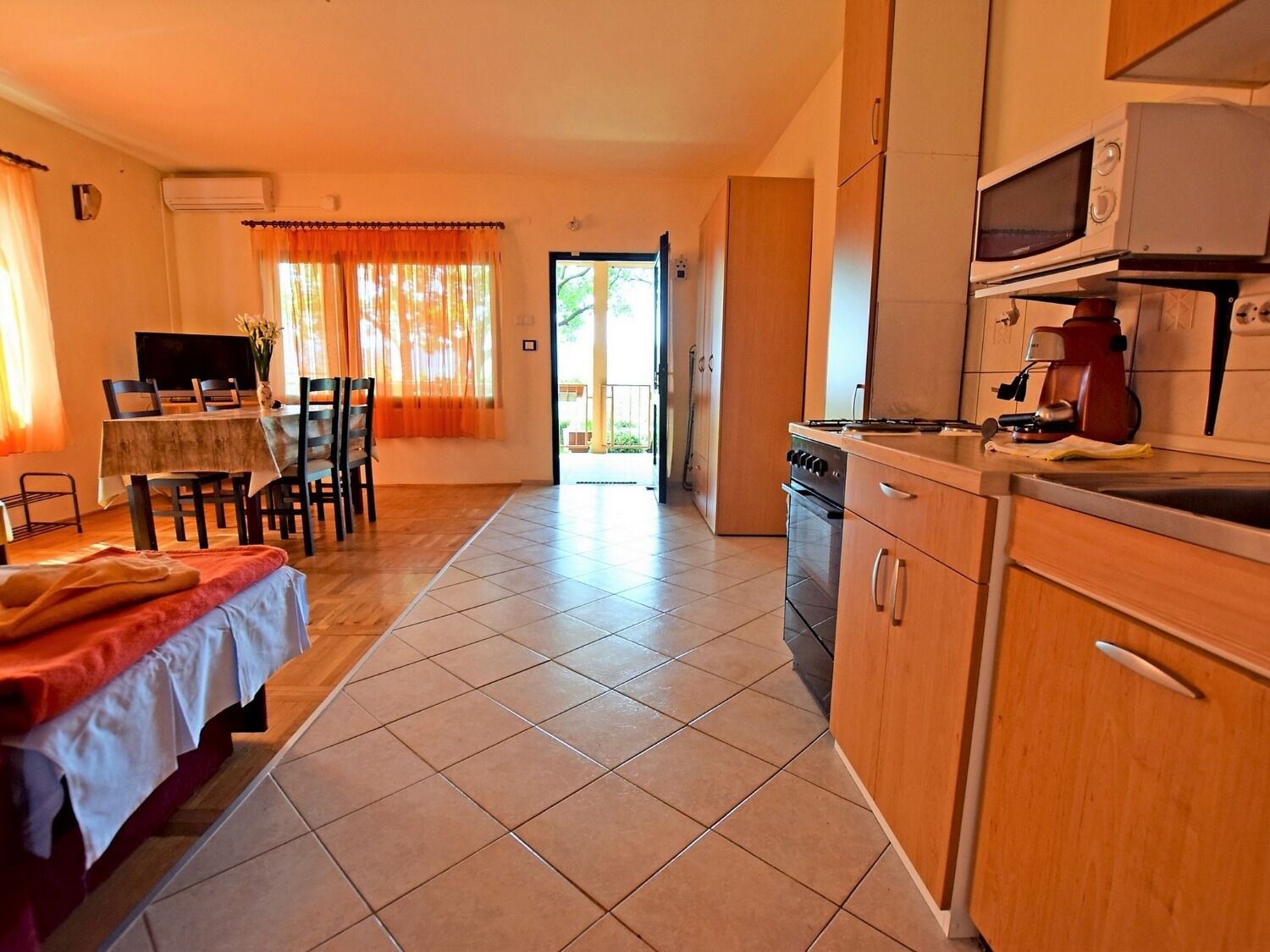 Apartments Mari 10833-A3