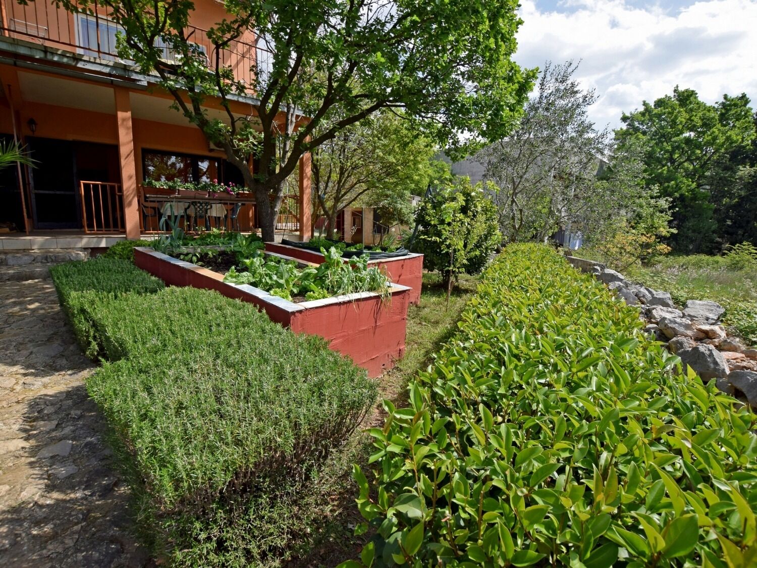 Apartments Mari 10833-A1