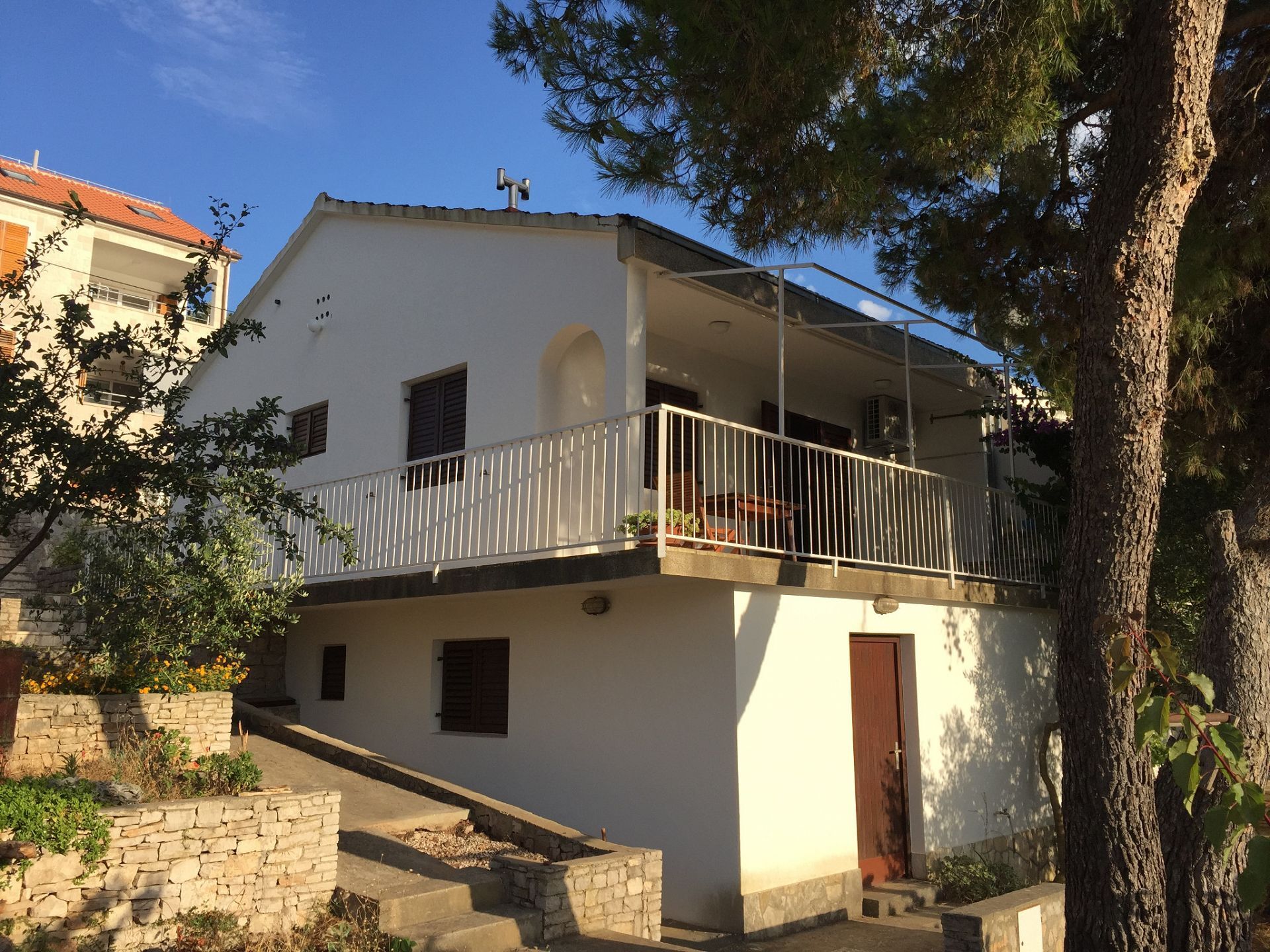 House Vanesa 108381-K1