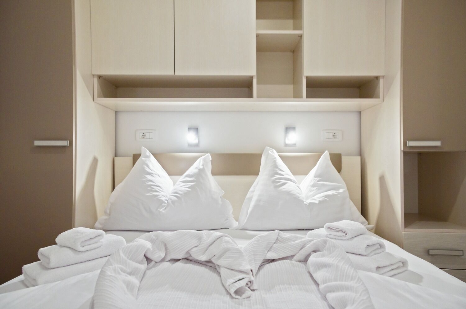 Apartments Bisernica 108421-A1