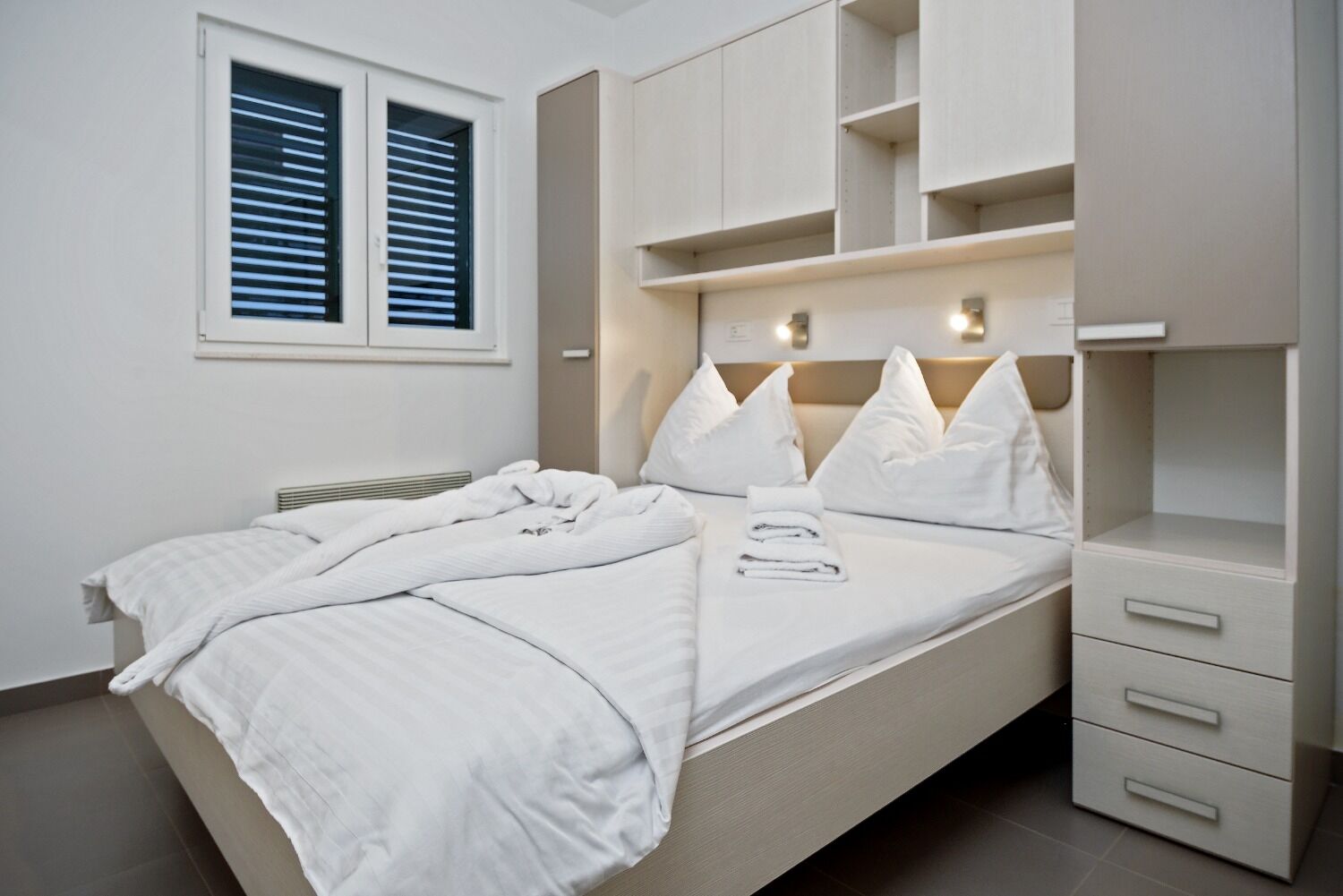 Apartments Bisernica 108421-A1