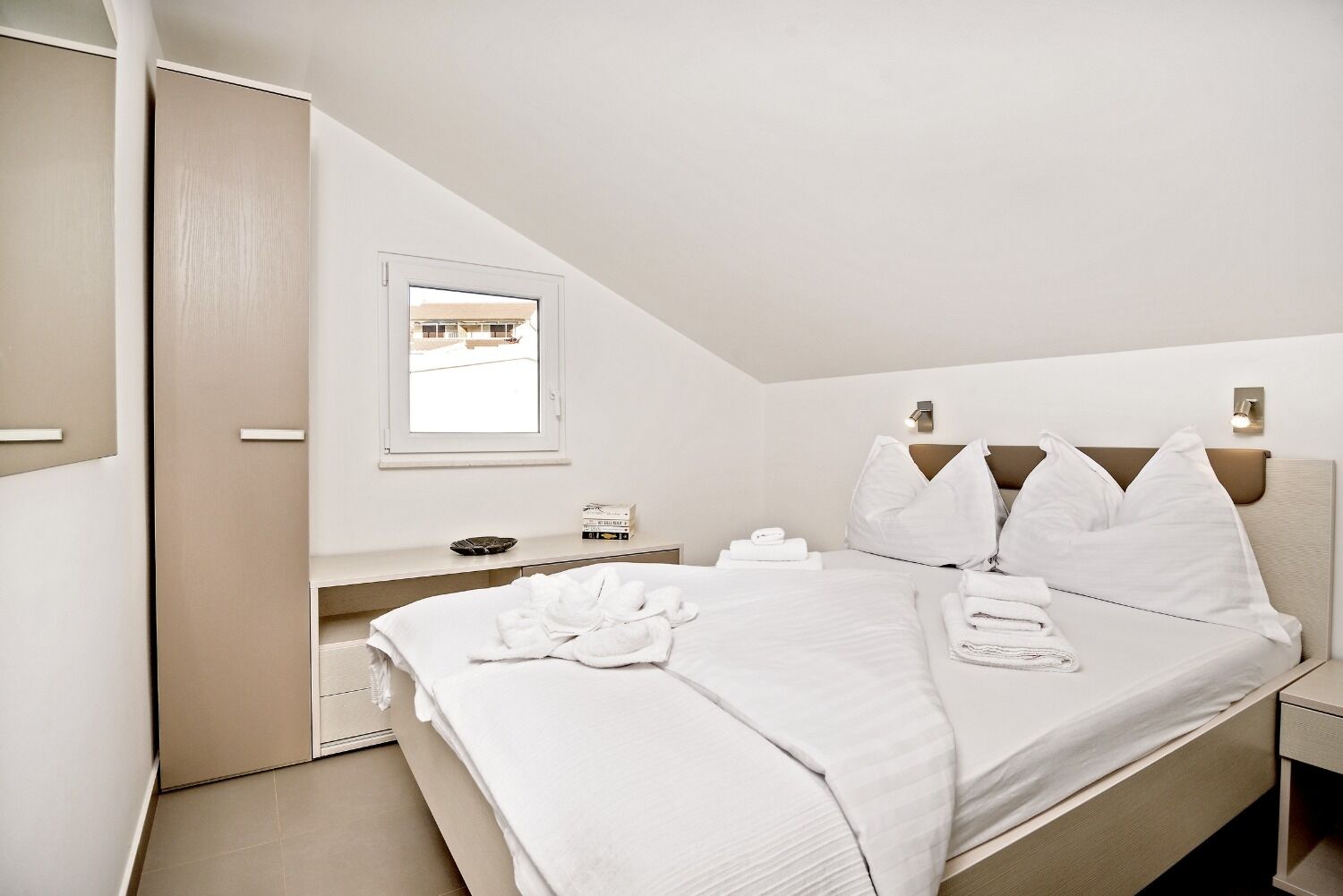 Apartments Bisernica 108421-A2