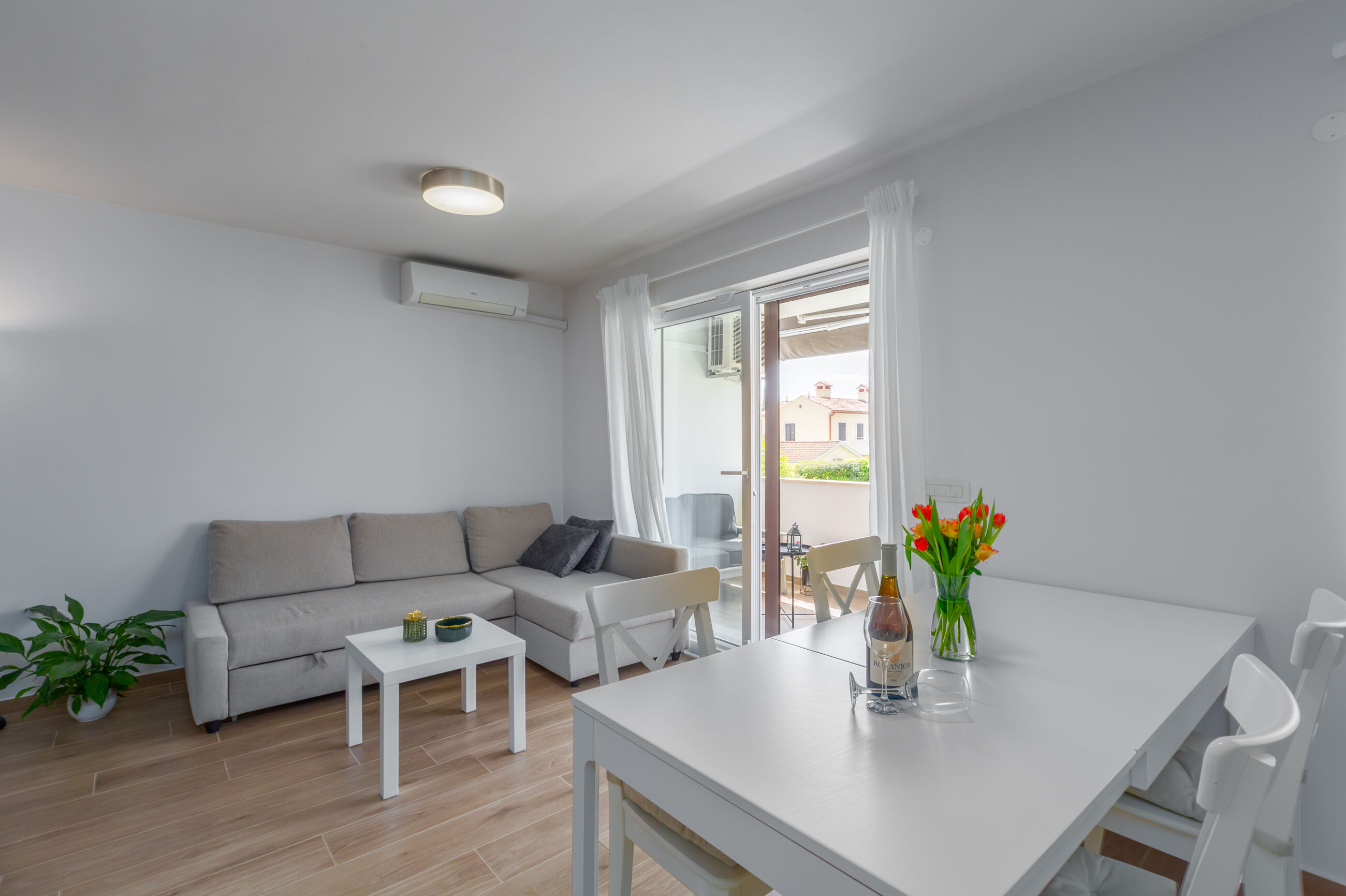 Apartment Luka Premium 99837-A1