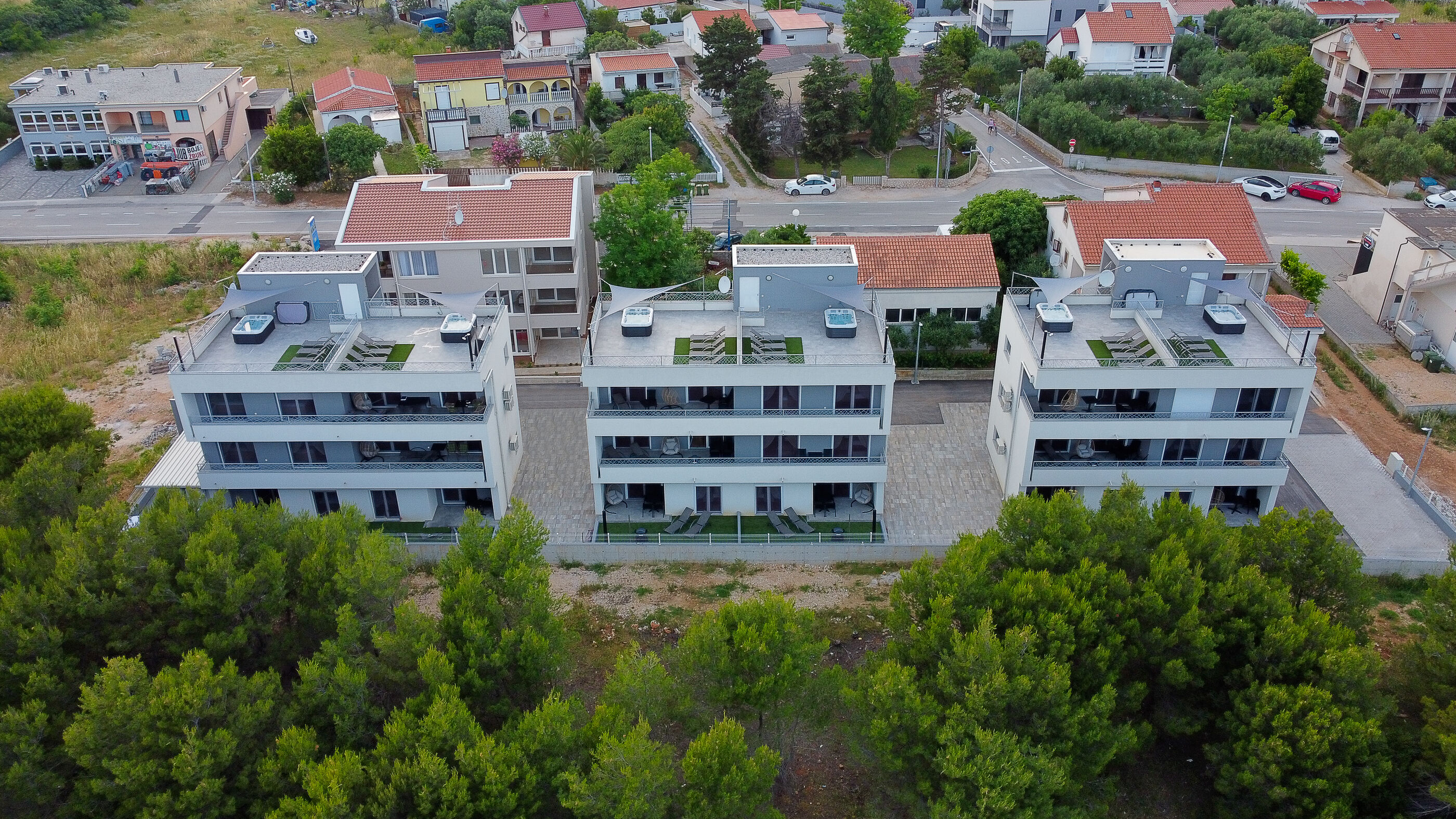 Apartments and Rooms Number One 64133-A7