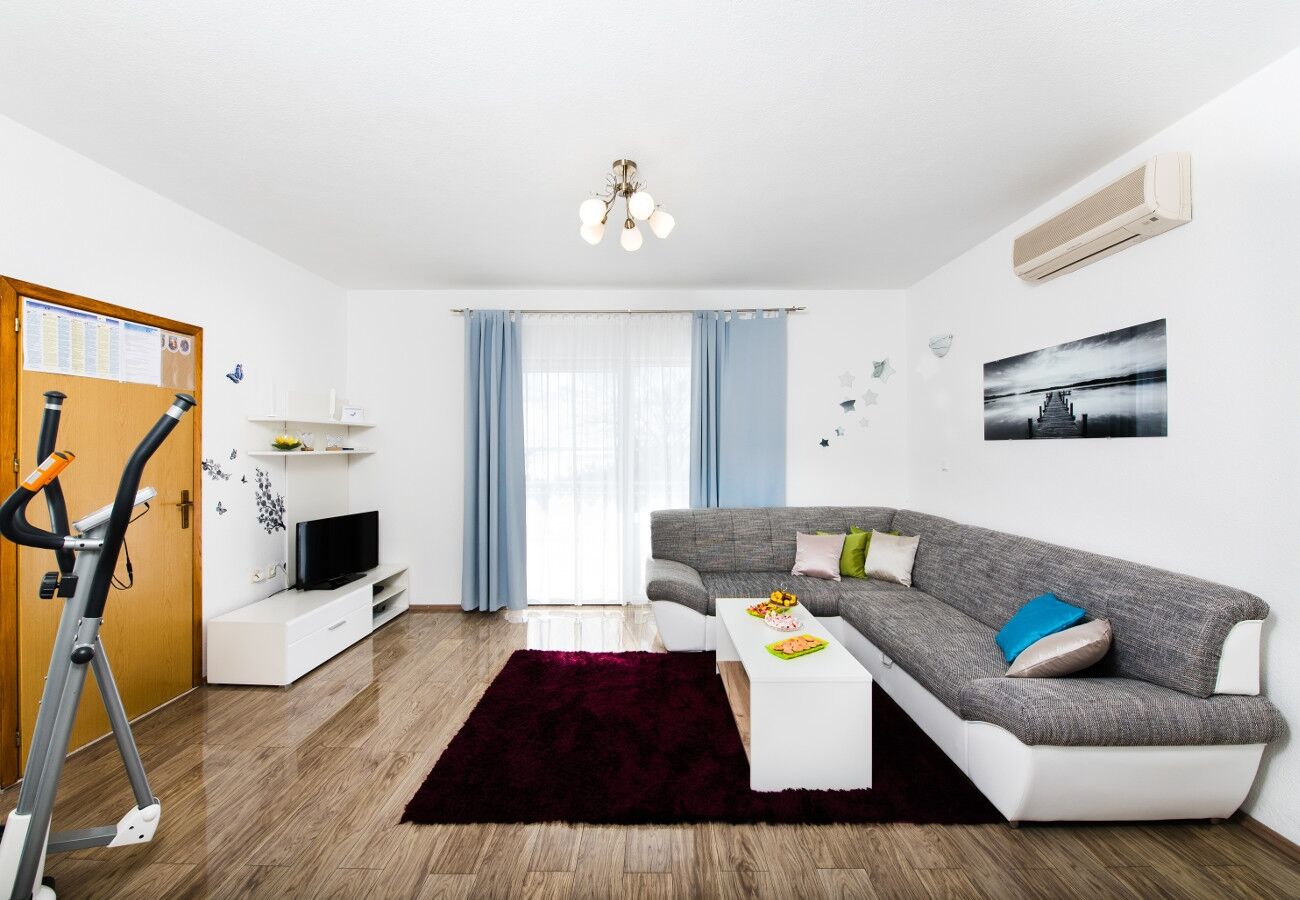Apartment Mariska 10868-A1