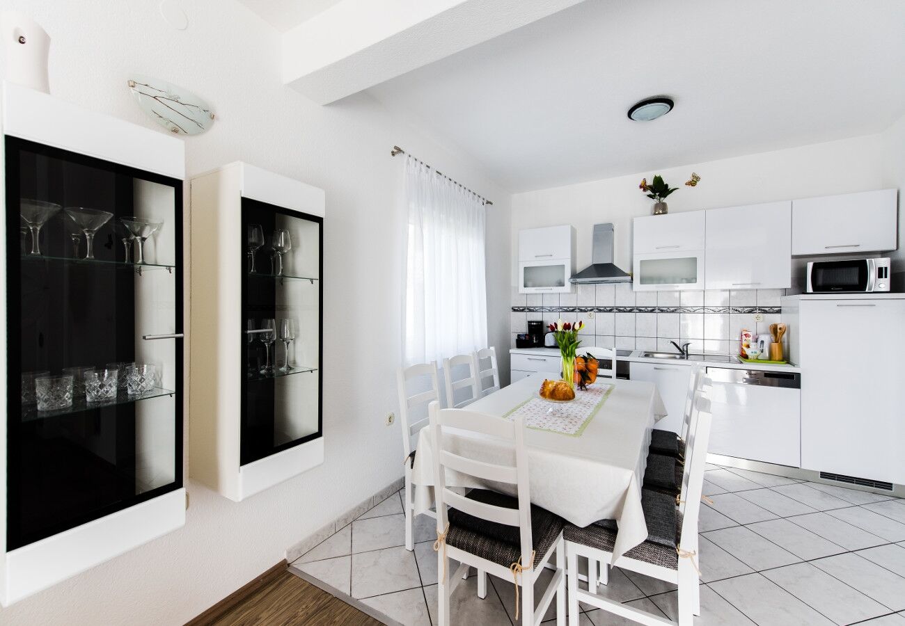 Apartment Mariska 10868-A1