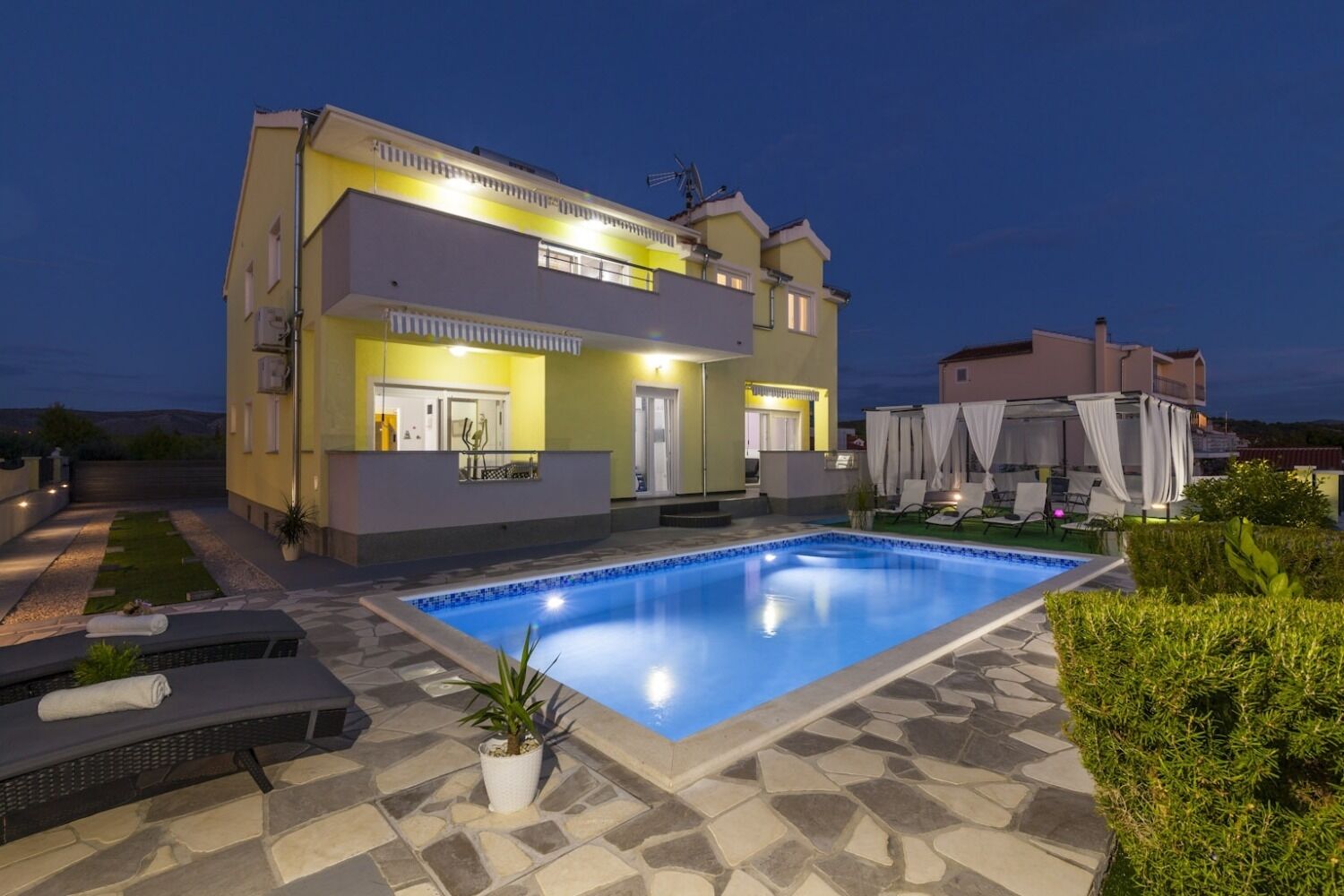 House JP 108731-K1