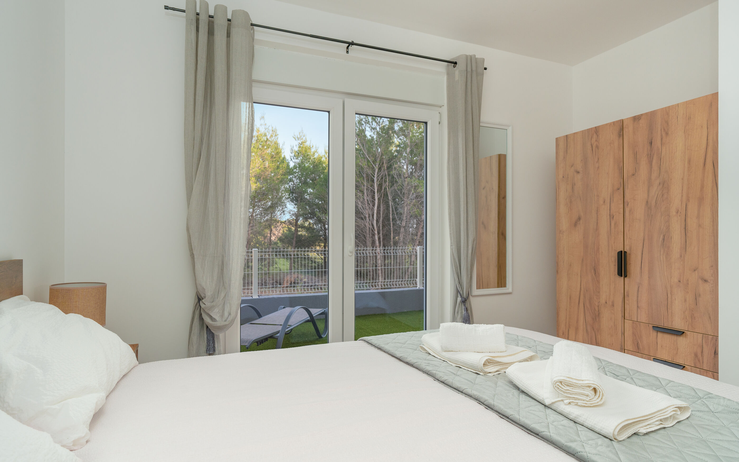Apartments and Rooms Number One 64133-A2