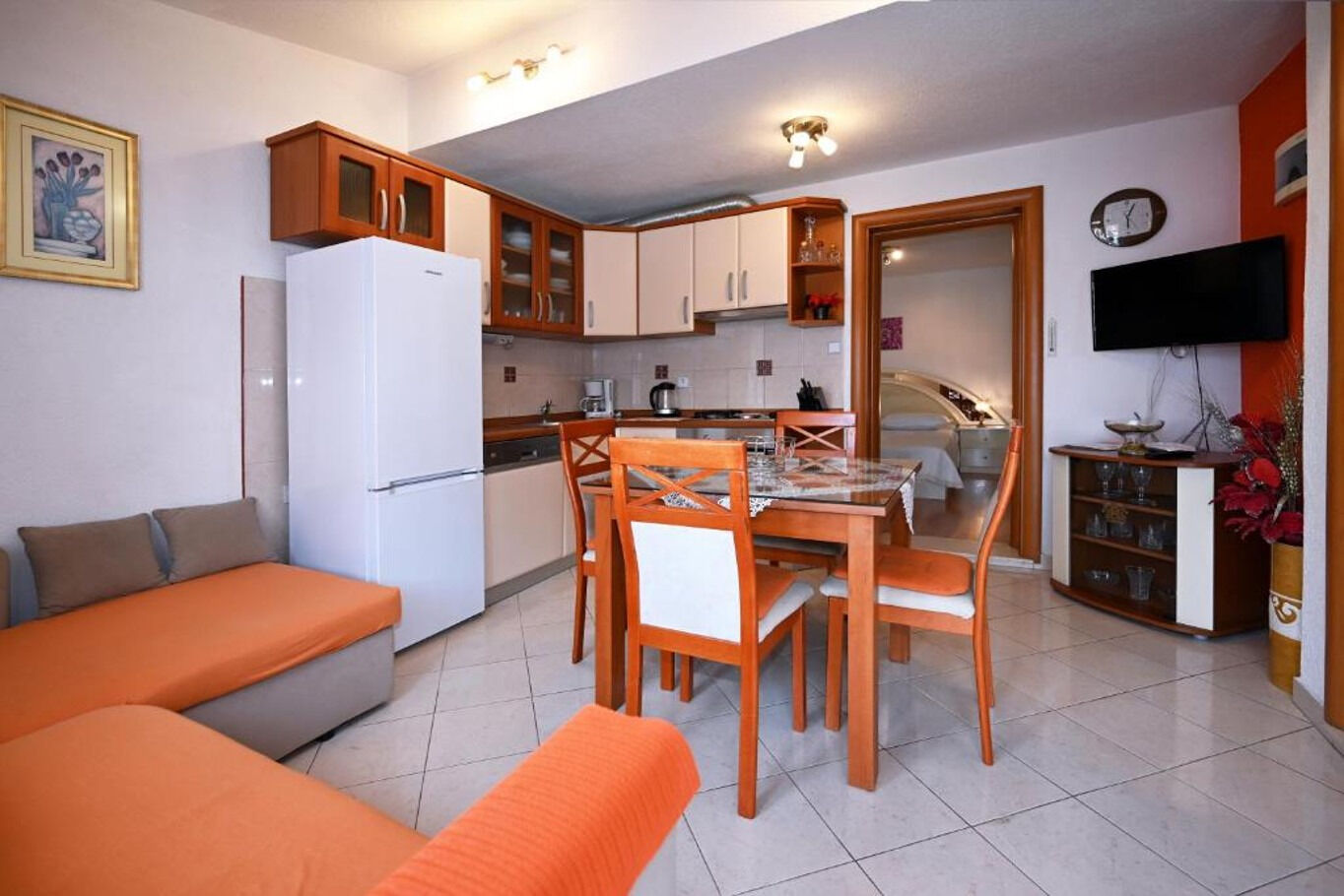 Apartment Mihovilovic 102361-A4