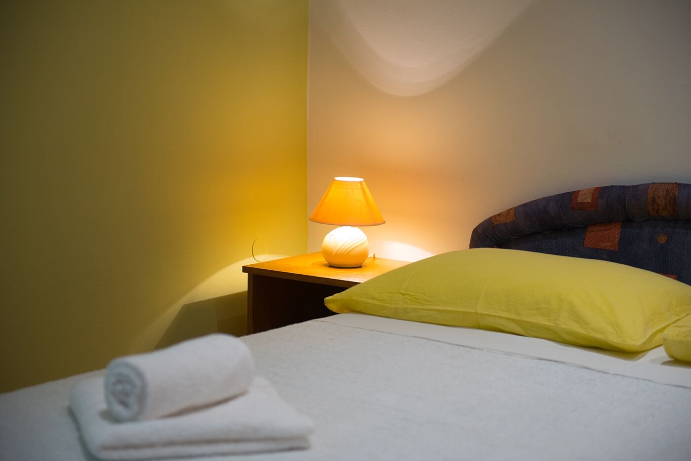 Apartments and Rooms Robi 108751-A1