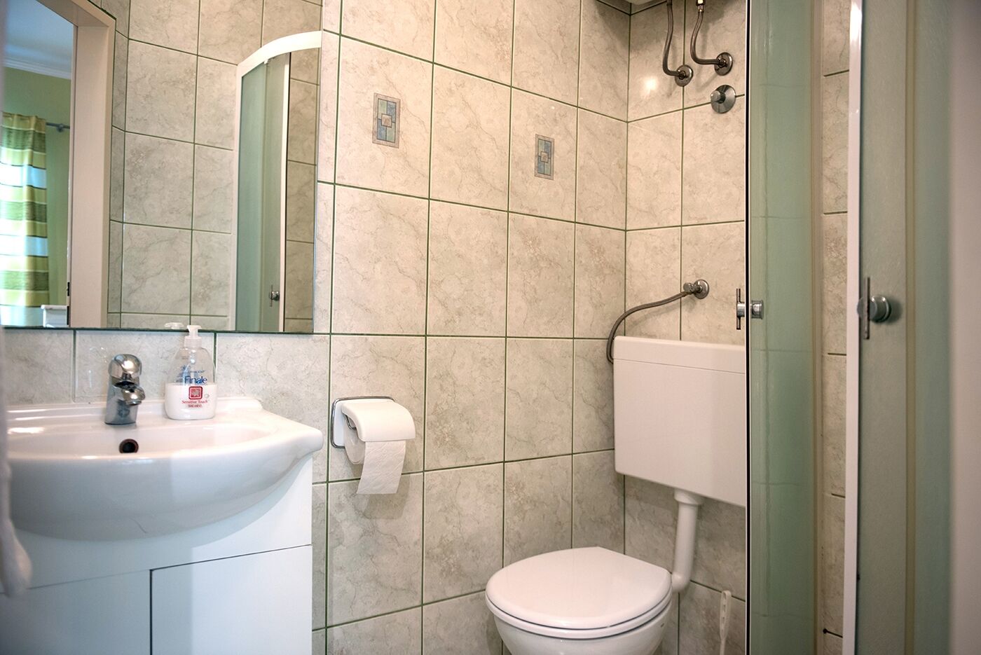 Apartments and Rooms Robi 108751-A1