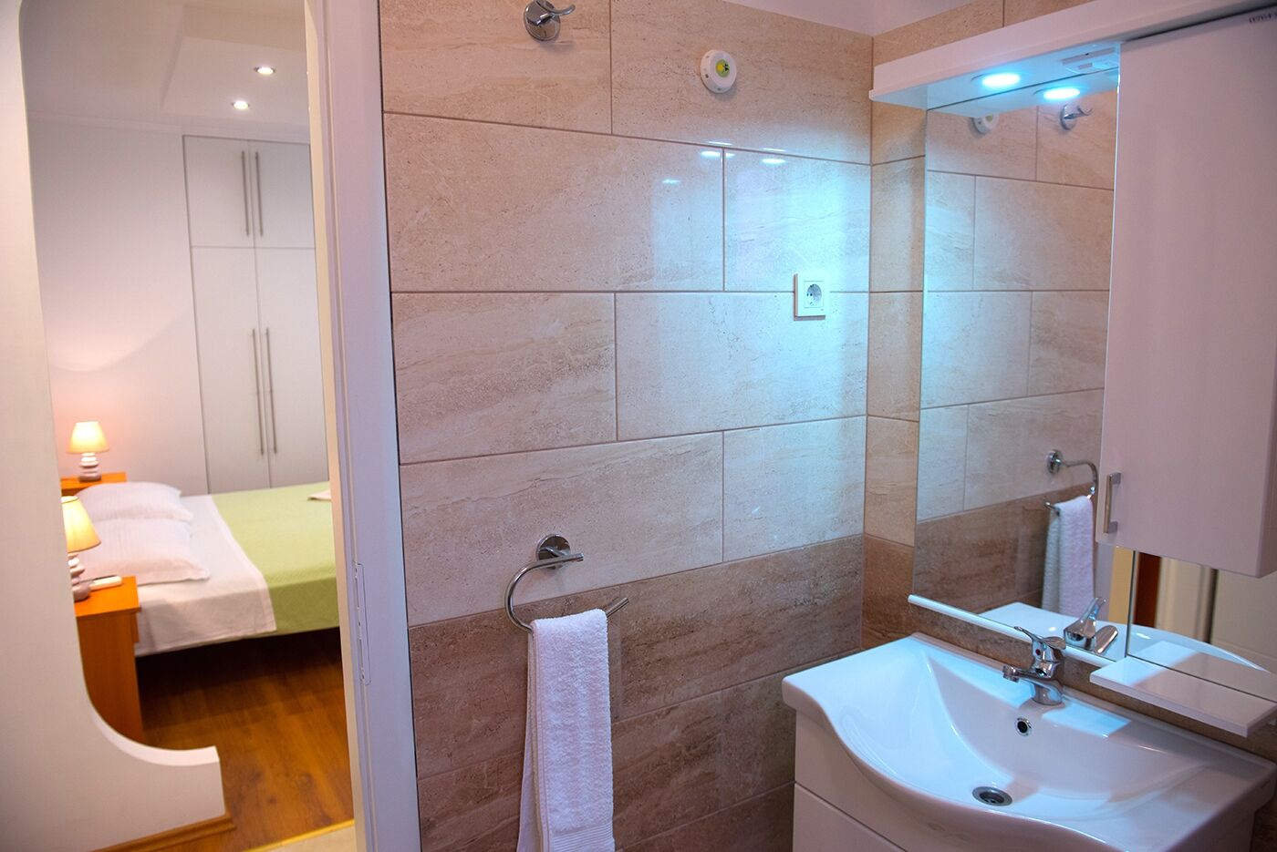 Apartments and Rooms Robi 108751-A2