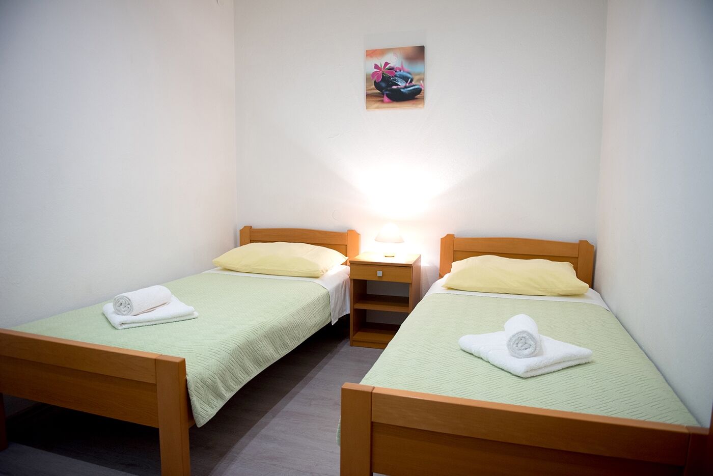 Apartments and Rooms Robi 108751-S3