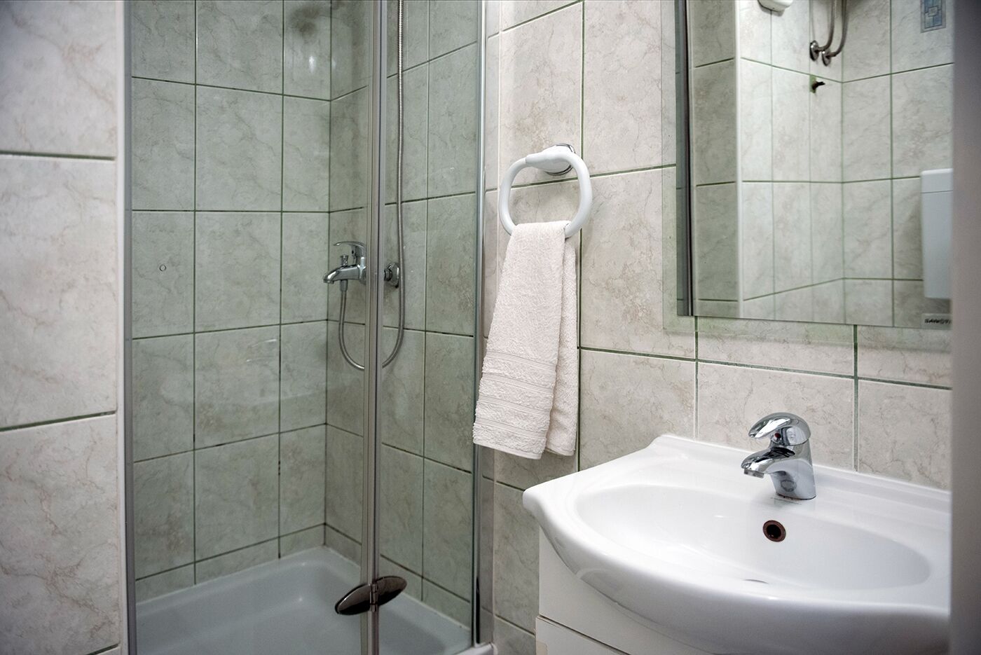 Apartments and Rooms Robi 108751-S3