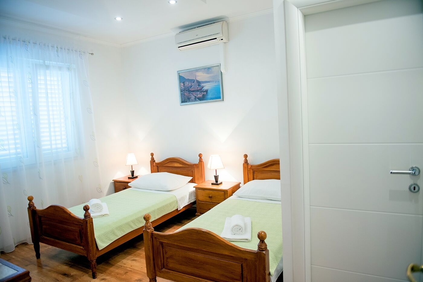 Apartments and Rooms Robi 108751-S4