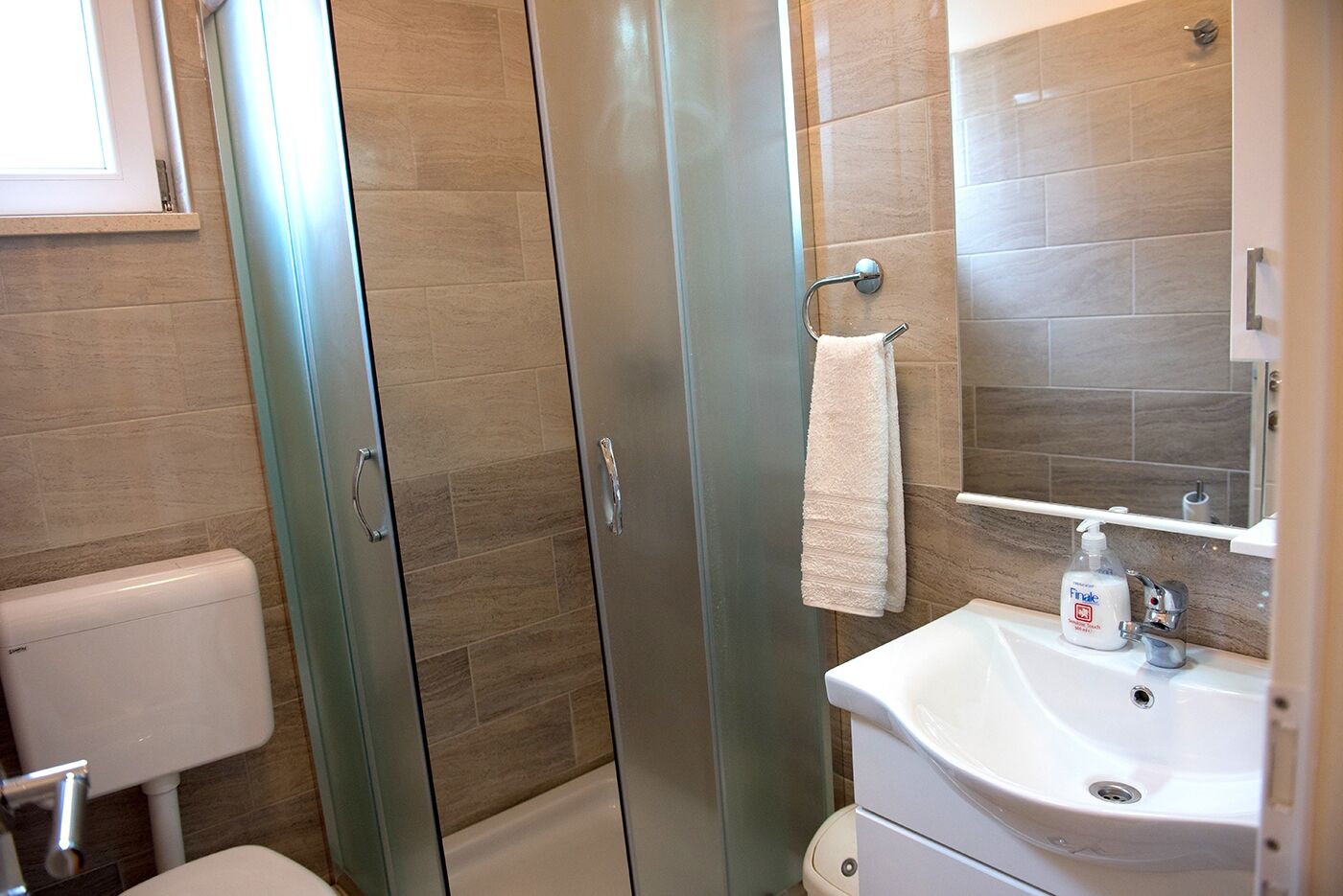 Apartments and Rooms Robi 108751-S4