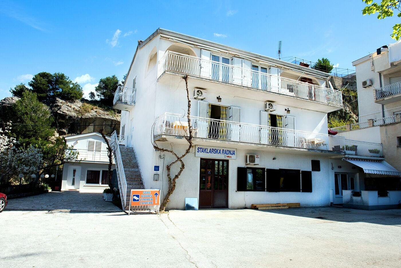 Apartments and Rooms Robi 108751-S3