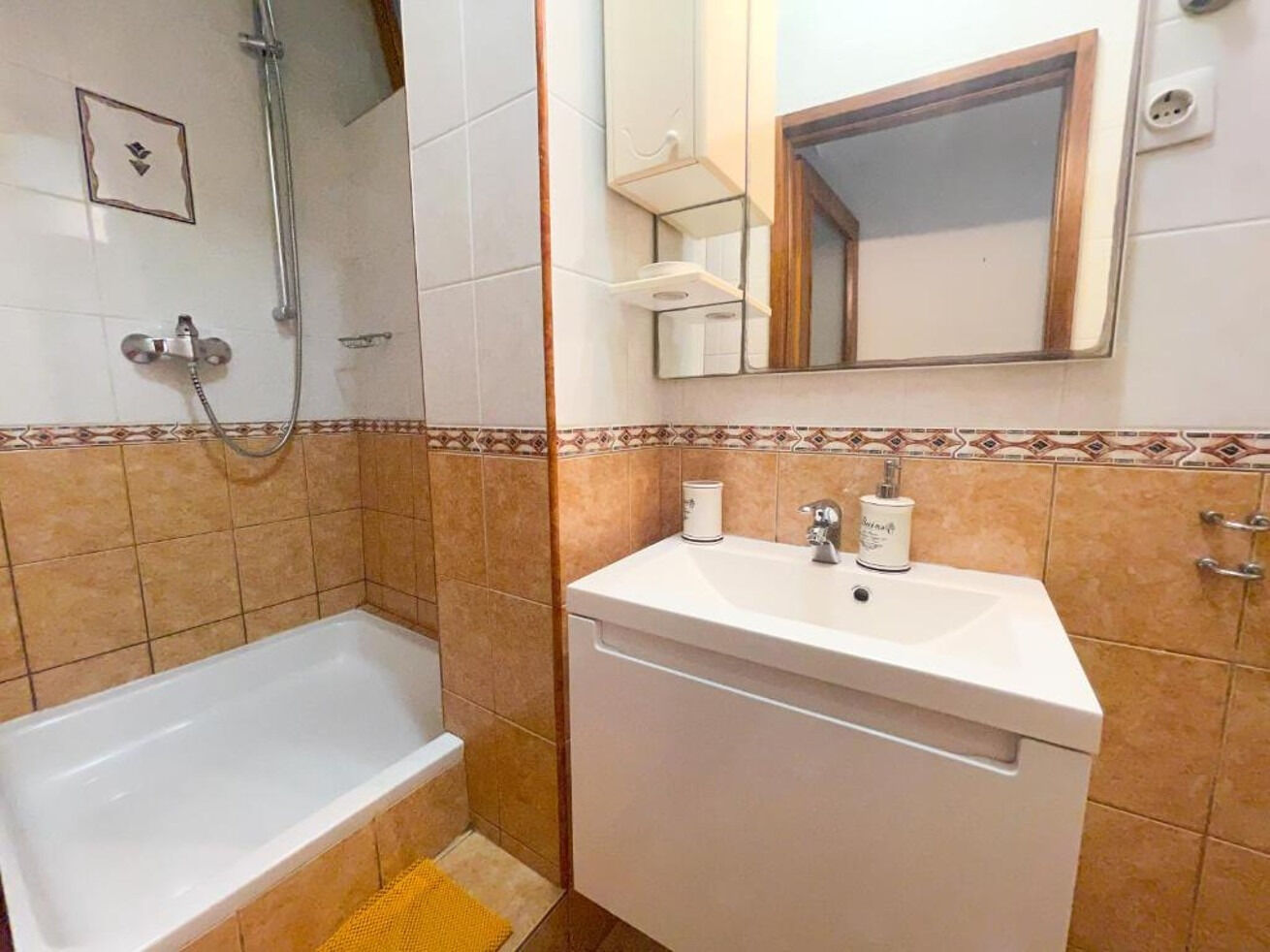 Apartments Ani 108851-A2