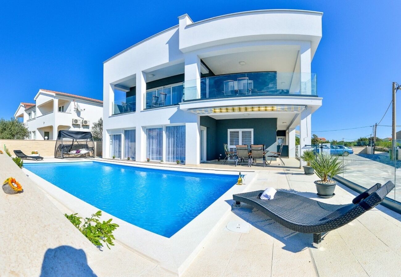 Apartments Sunny by the Sea Accommodation in Zadar