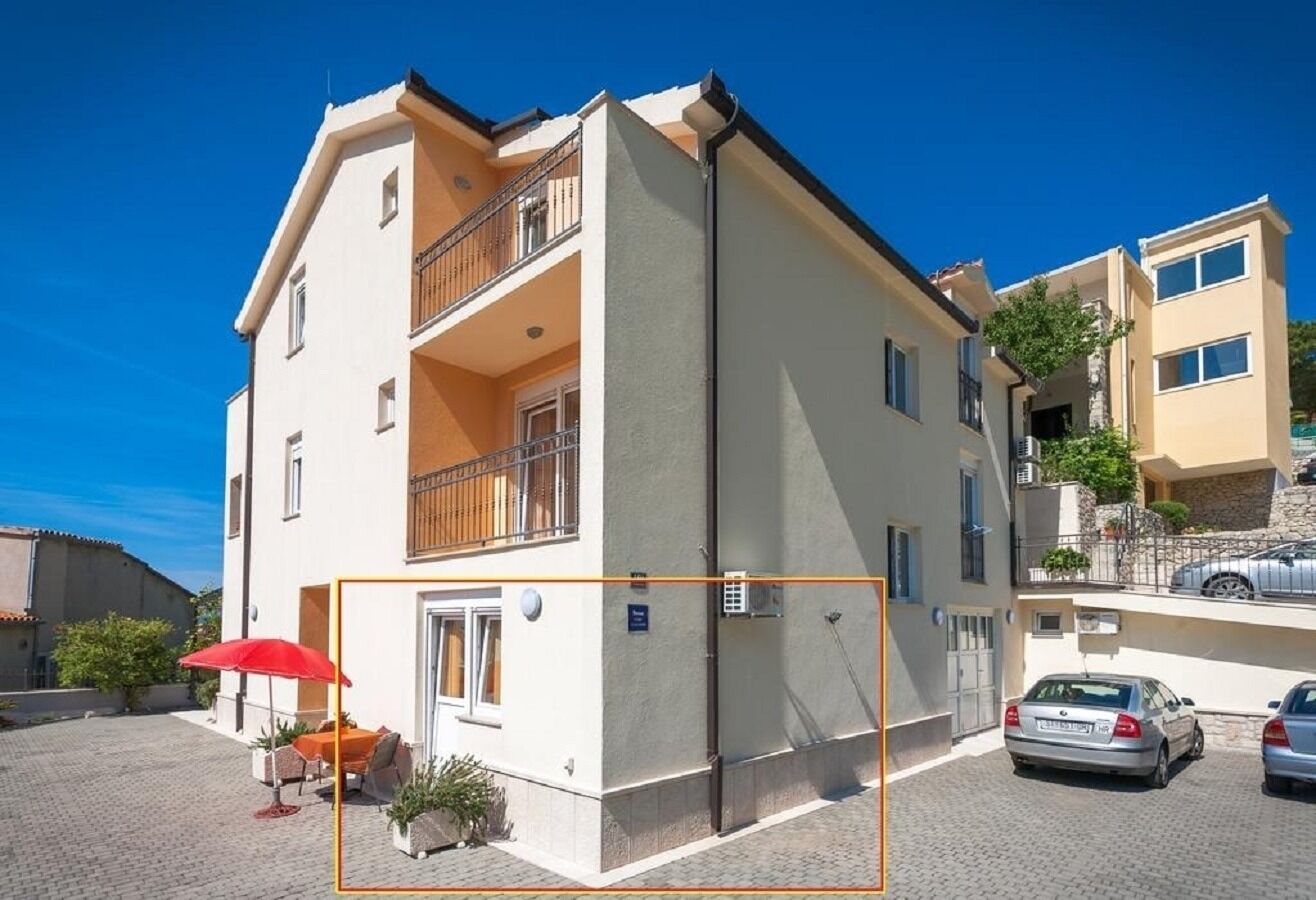 Apartments Davor 10891-A1