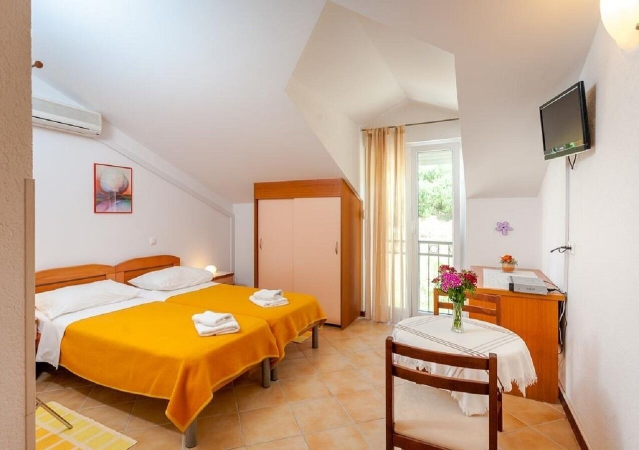 Apartments Davor 10891-S5