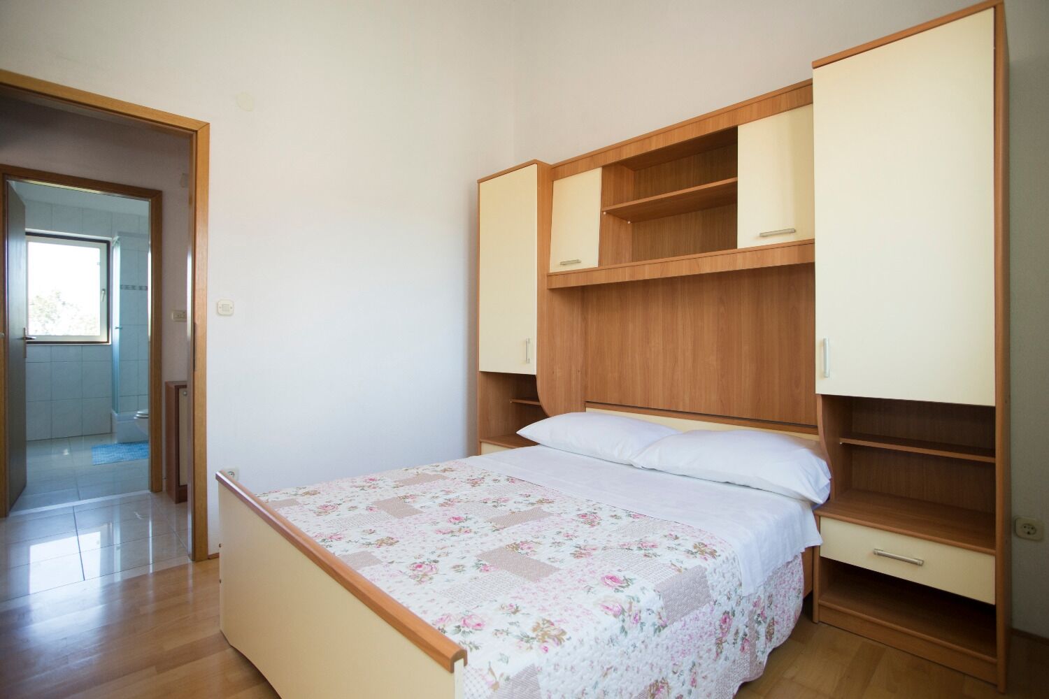 Apartments Ana 10899-A1