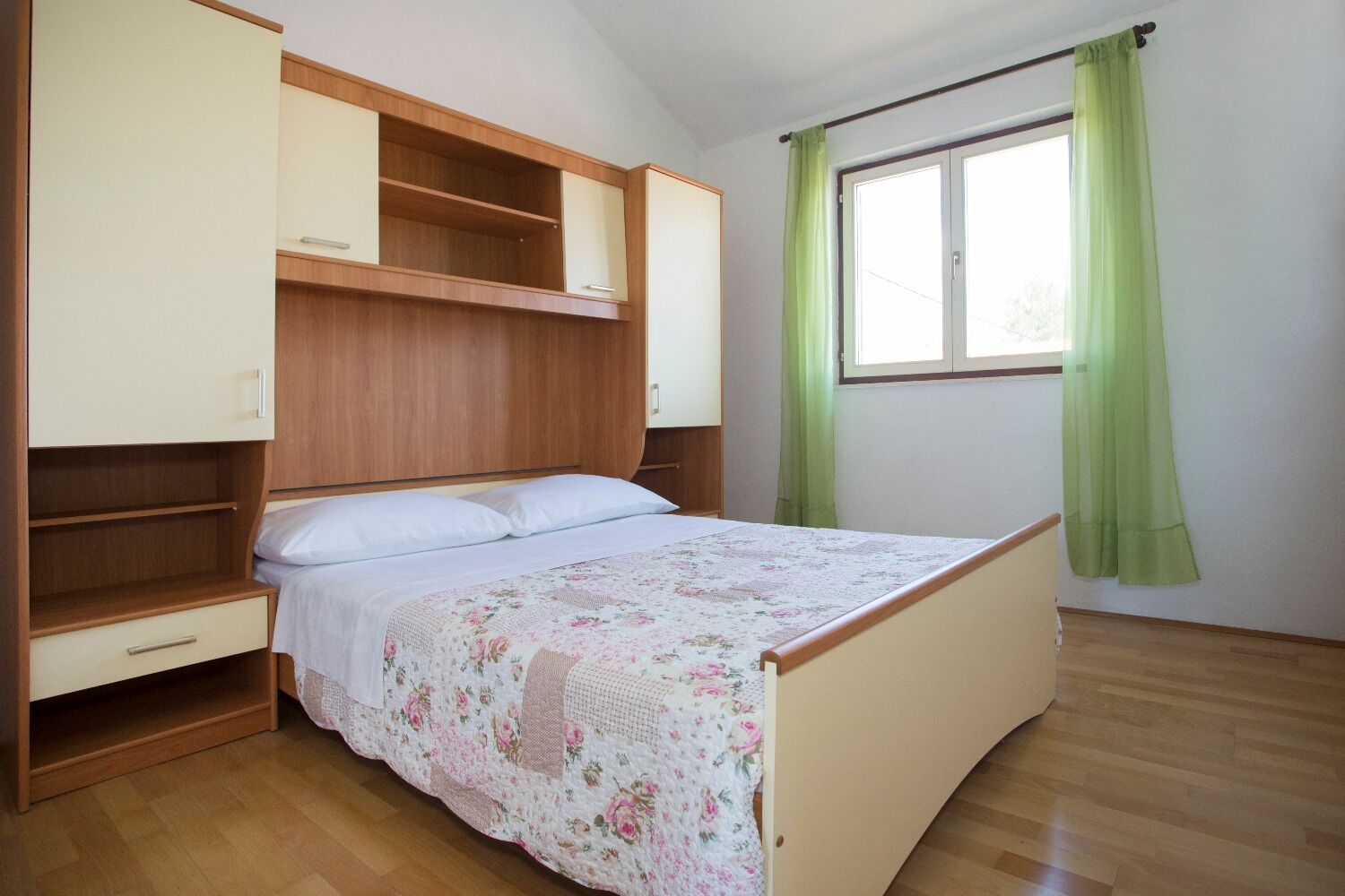 Apartments Ana 10899-A1