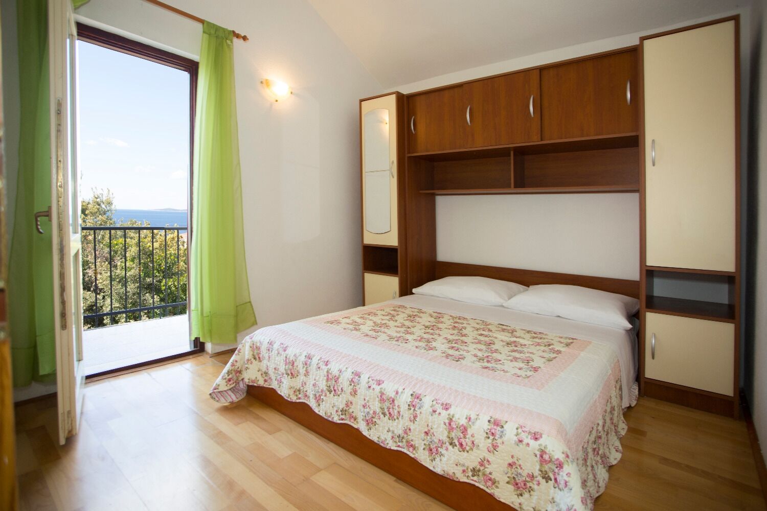 Apartments Ana 10899-A2