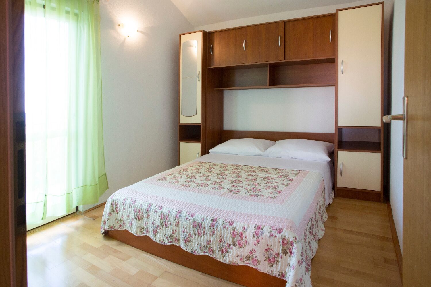 Apartments Ana 10899-A2