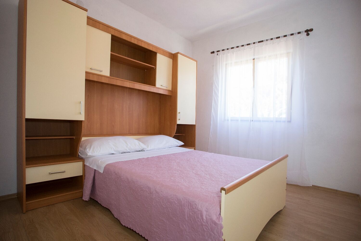 Apartments Ana 10899-A2