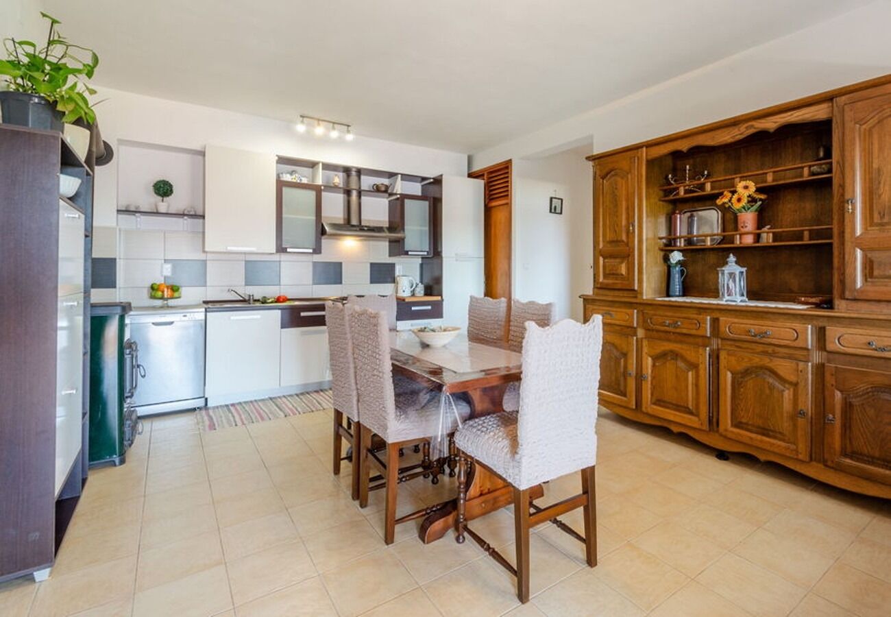 Apartments Zak 108921-A1