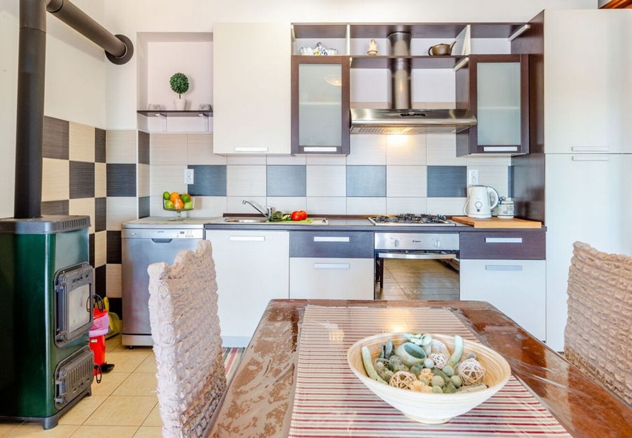 Apartments Zak 108921-A1