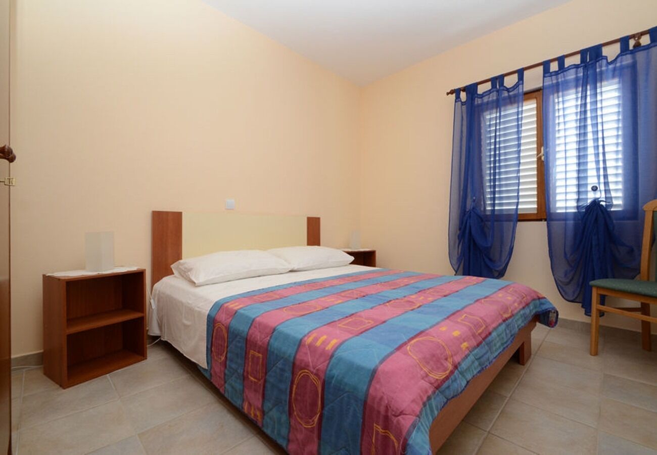 Apartments Zak 108921-A2