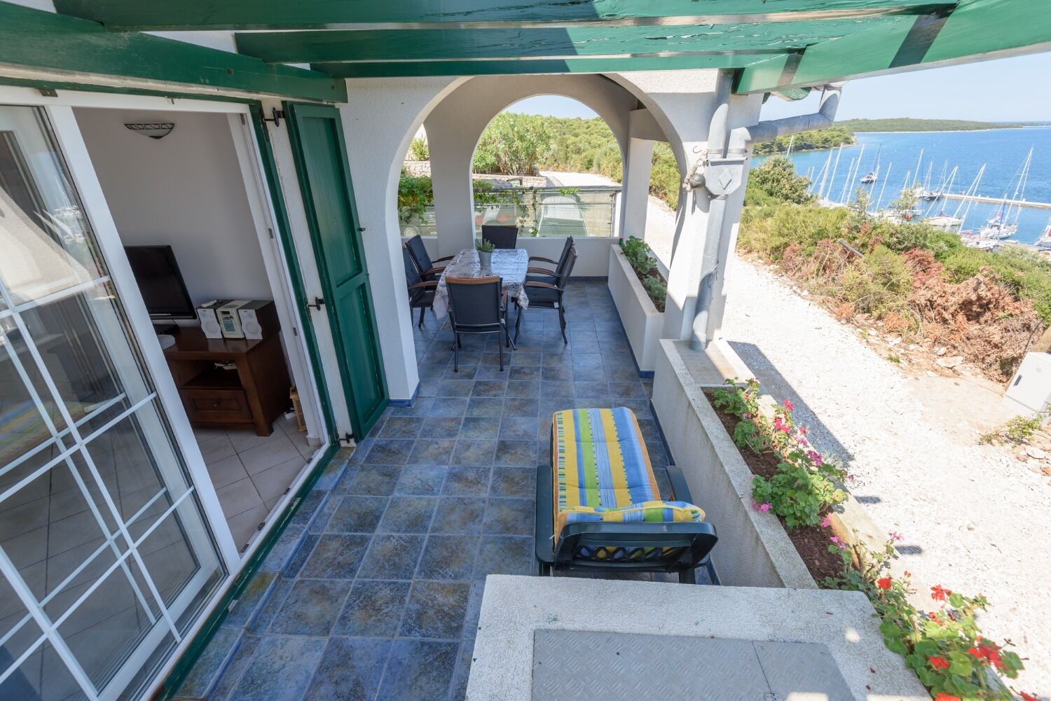 House Mirta 10909-K1