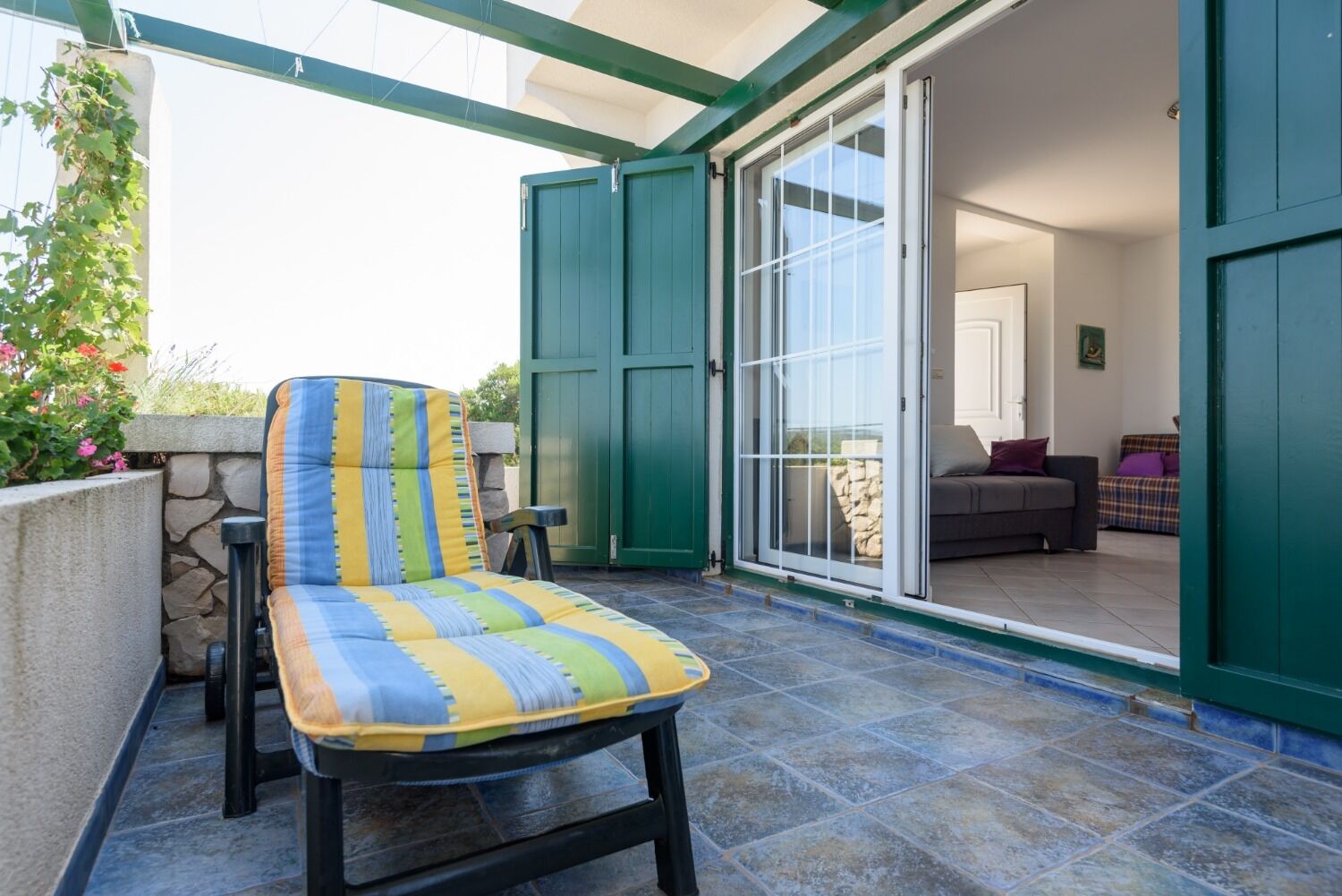 House Mirta 10909-K1